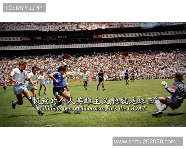 足球巨星的日常生活揭秘:训练、比赛、休闲与幕后故事全方位展示 足球巨星的日常生活揭秘:训练、比赛、休闲与幕后故事全方位展示